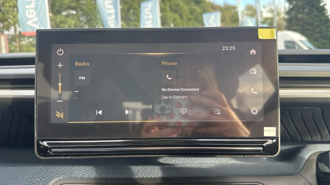 Citroen C3 Aircross 1.2 Hybrid [145] Collection 5dr e-DCS6 Petrol Hatchback - Image 12